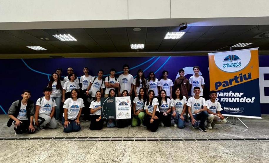 Ganhando o Mundo: 54 alunos da rede estadual embarcam para intercâmbio na Austrália