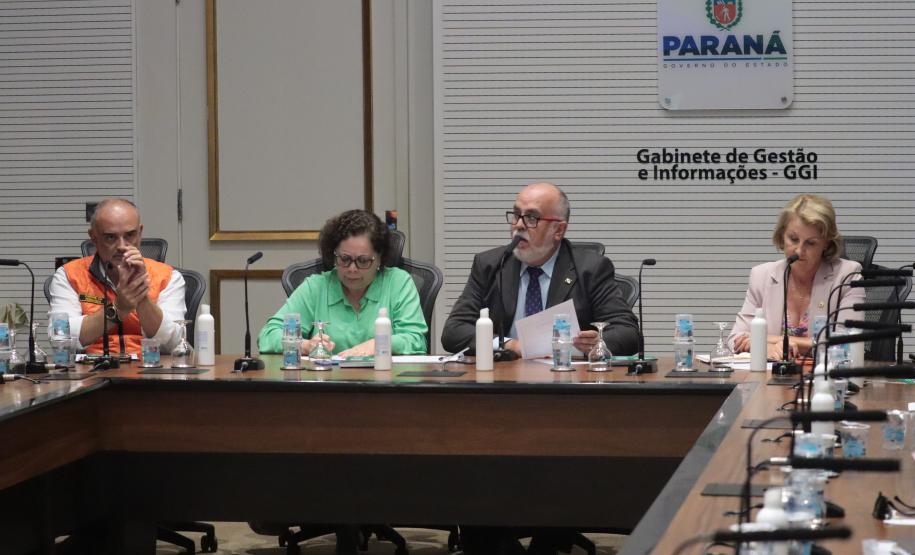 Reuniao do Comite de enfrentamento a Dengue no Palacio Iguacu, nesta quarta-feira (28).