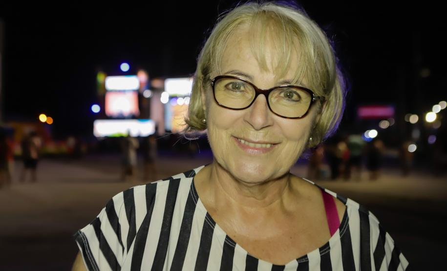 Raça Negra e Amado Batista emocionam mais de 100 mil fãs em shows no Litoral