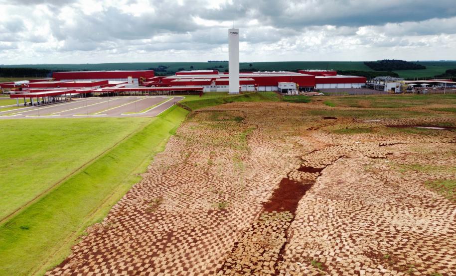 77% dos municípios do Paraná tiveram saldo positivo na geração de empregos em 2023