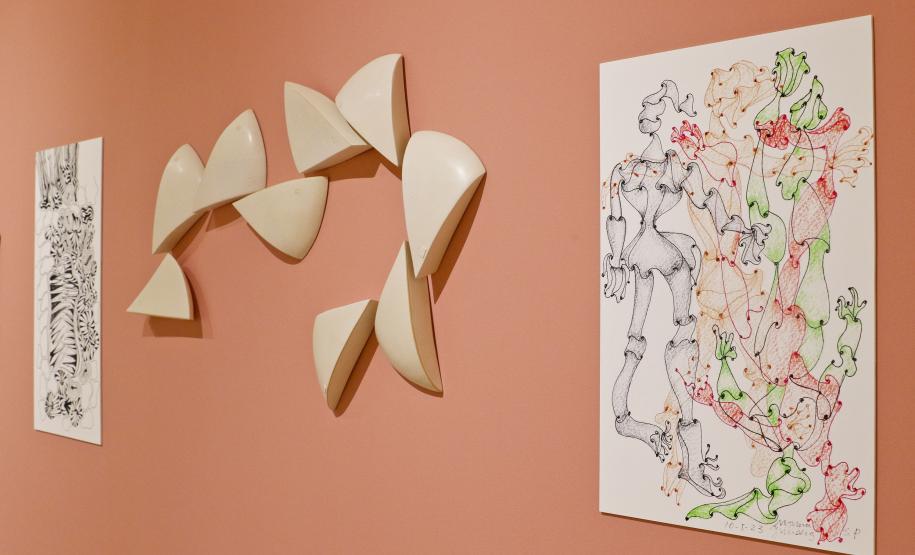 Últimos dias de Norma Grinberg - A exposição “Perpétuo Movimento”, da artista boliviana Norma Grinberg, pode ser vista até 25 de fevereiro, na Sala 3 do museu