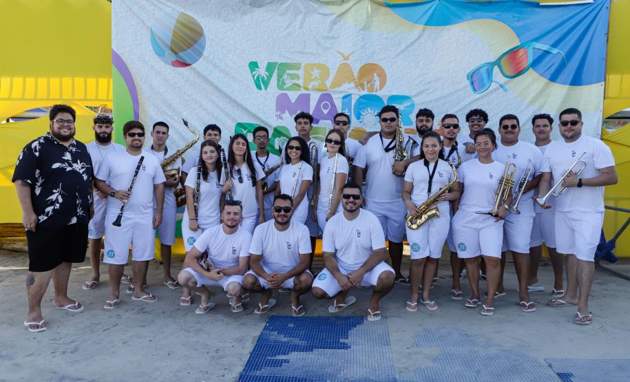 Após chuvas, shows dos palcos Sunset voltam a animar praias do Litoral