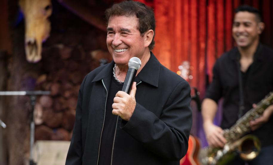 Após Carnaval, Litoral recebe shows do Trio Parada Dura, Amado Batista e Raça Negra