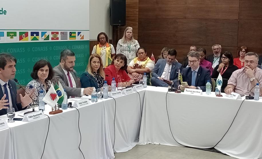 Reuniao do Comite de enfrentamento a Dengue no Palacio Iguacu, nesta quarta-feira (28).