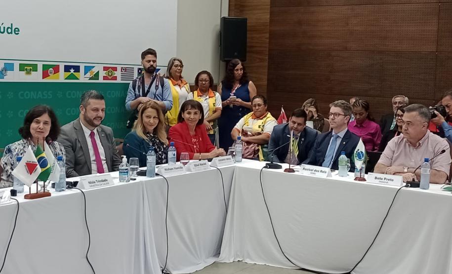 Reuniao do Comite de enfrentamento a Dengue no Palacio Iguacu, nesta quarta-feira (28).