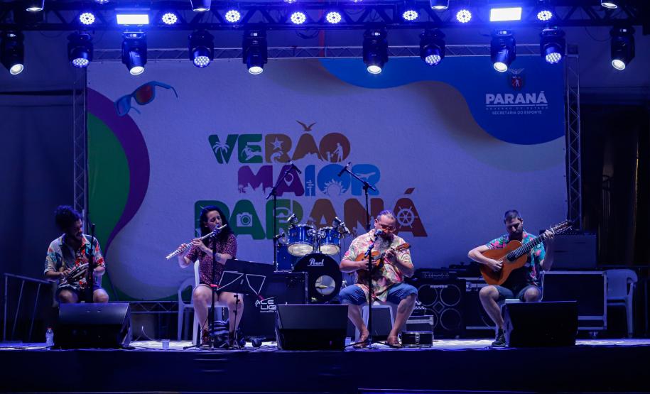 Após chuvas, shows dos palcos Sunset voltam a animar praias do Litoral