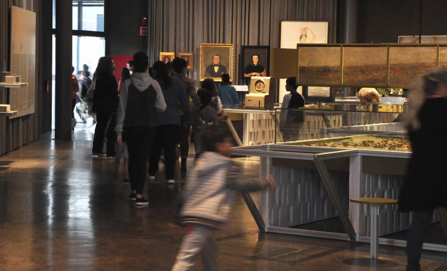 Agenda cultural tem cinema, teatro, inscrições para cursos e despedida de Bispo do Rosário