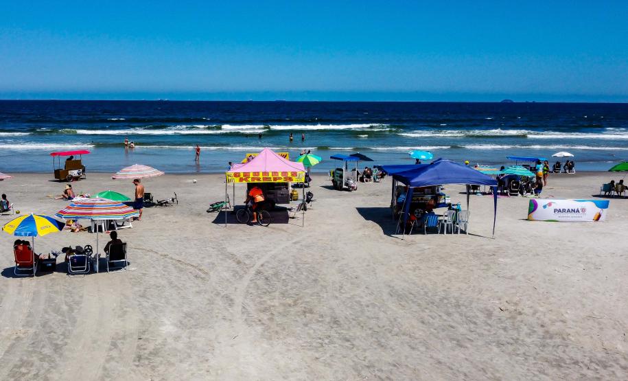 Natação em águas abertas, surf e pesca com caiaques agitam o Litoral no fim de semana