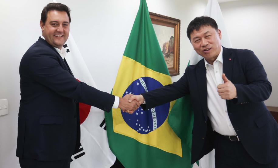 Paraná firma acordo com a LG para receber nova fábrica no Brasil