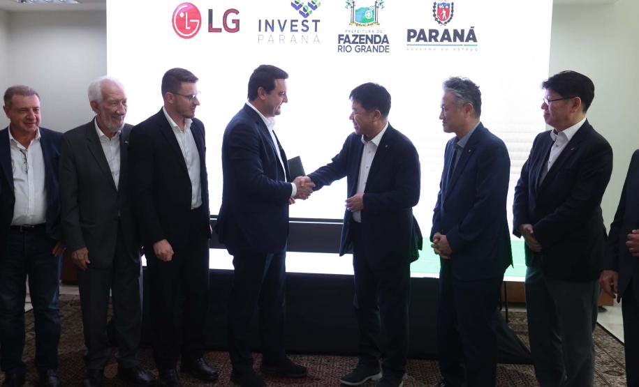 Paraná firma acordo com a LG para receber nova fábrica no Brasil