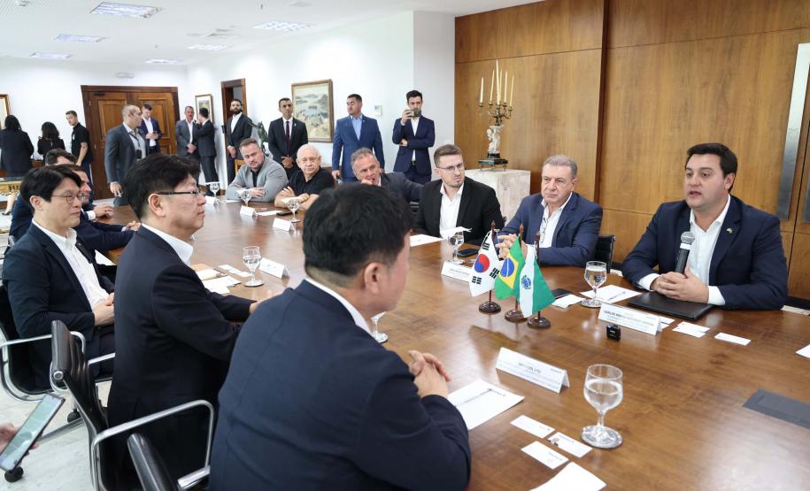 Paraná firma acordo com a LG para receber nova fábrica no Brasil