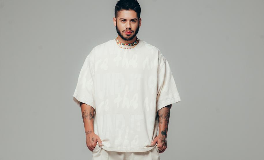 VERÃO MAIOR PARANÁ - SHOWS - Este é o último fim de semana da temporada de shows gratuitos do Verão Maior Paraná 2023/24. - Zé Felipe sobe aos palcos no sábado (24)