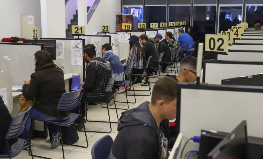 Carteira assinada: Agências do Trabalhador iniciam a semana com 19,4 mil vagas