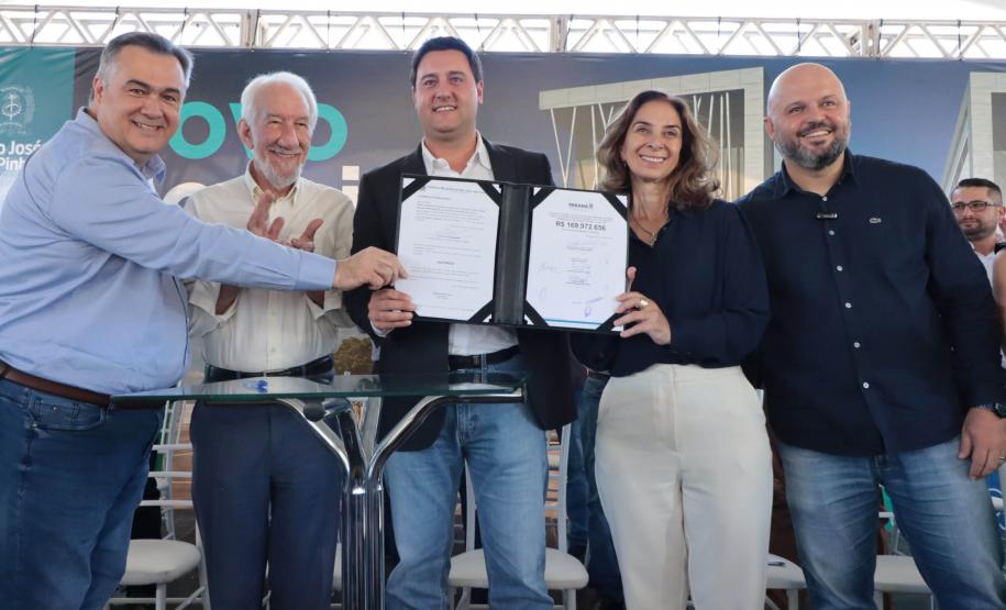 O governador Carlos Massa Ratinho Junior anuncia nesta quarta-feira (13) a liberação de R$ 60 milhões e o lançamento da pedra fundamental para a construção do novo hospital municipal de São José dos Pinhais, na Região Metropolitana de Curitiba.