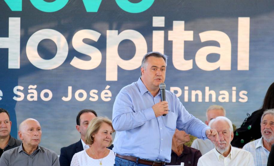 O governador Carlos Massa Ratinho Junior anuncia nesta quarta-feira (13) a liberação de R$ 60 milhões e o lançamento da pedra fundamental para a construção do novo hospital municipal de São José dos Pinhais, na Região Metropolitana de Curitiba.