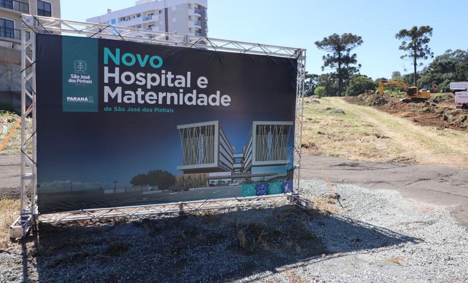 O governador Carlos Massa Ratinho Junior anuncia nesta quarta-feira (13) a liberação de R$ 60 milhões e o lançamento da pedra fundamental para a construção do novo hospital municipal de São José dos Pinhais, na Região Metropolitana de Curitiba.