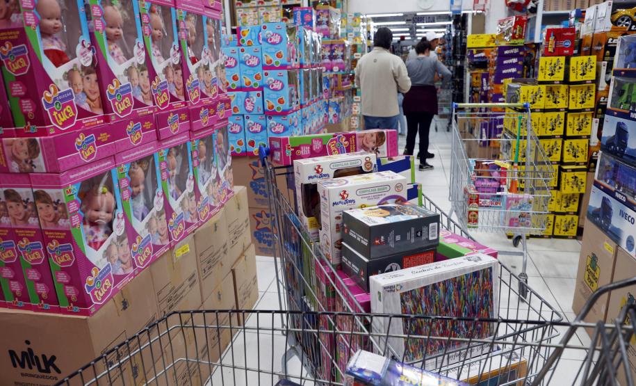 Vendas do comércio varejista crescem 4% no Paraná em janeiro, acima da média nacional