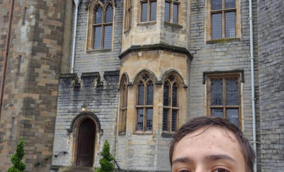 Davi Barbosa Rickli Pereira, 15 anos, estudante da cidade de Reserva que está em intercâmbio pelo programa Ganhando o Mundo da Secretaria de Estado da Educação na Inglaterra.