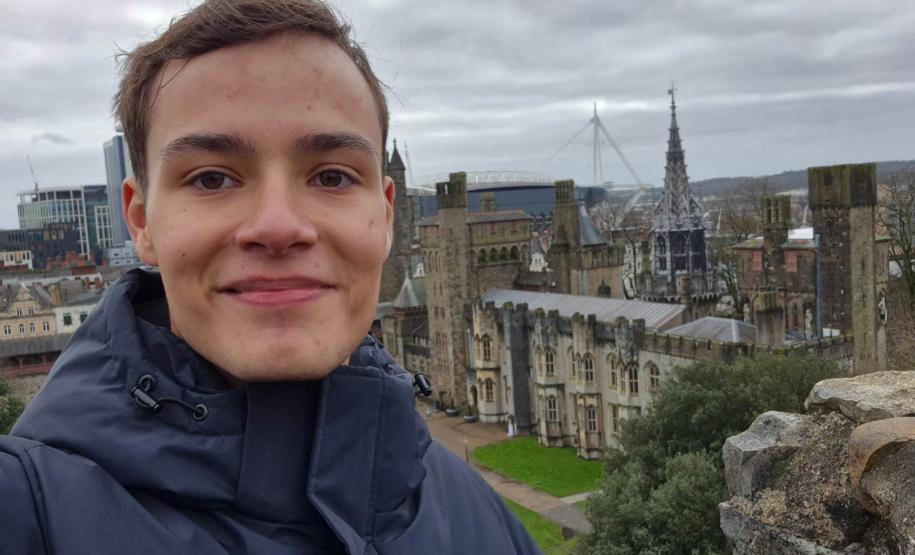 Davi Barbosa Rickli Pereira, 15 anos, estudante da cidade de Reserva que está em intercâmbio pelo programa Ganhando o Mundo da Secretaria de Estado da Educação na Inglaterra.