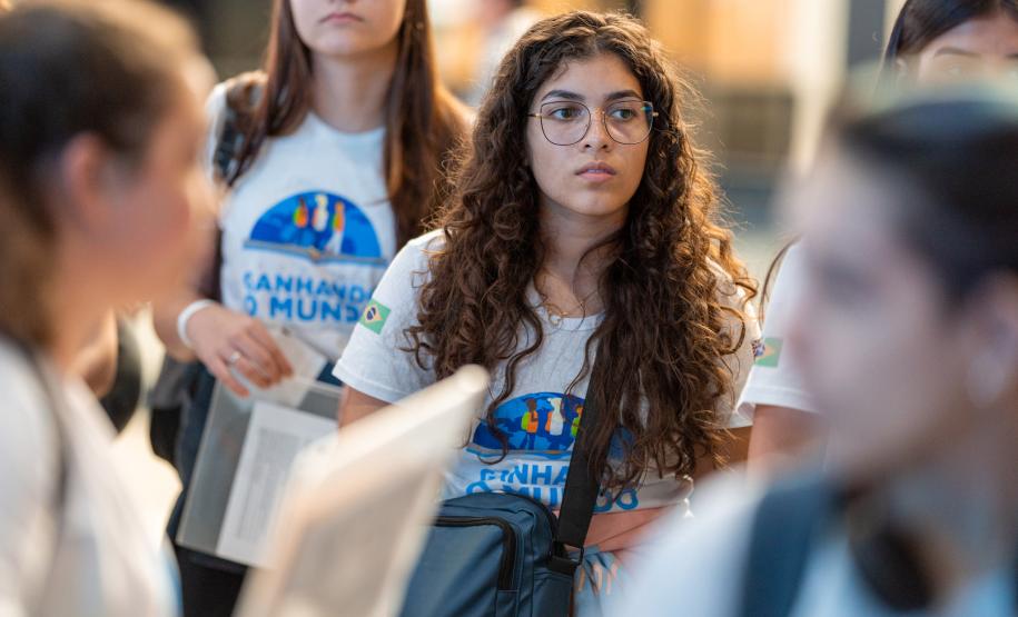 Mulheres do futuro: Ganhando o Mundo já deu oportunidade a 781 meninas da rede estadual - Meninas representam 62% do total de participantes do Ganhando o Mundo