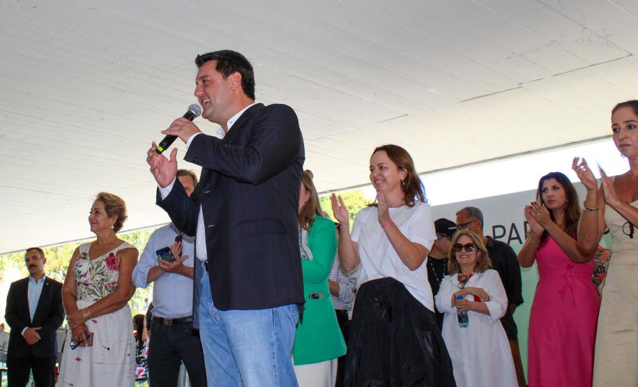 MON para criançada: governador inaugura mostra interativa com obras de arte no Parcão