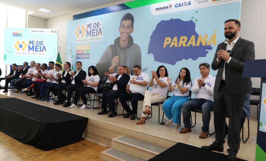 Com 89 mil estudantes do ensino médio elegíveis, Paraná adere ao programa Pé-de-Meia
