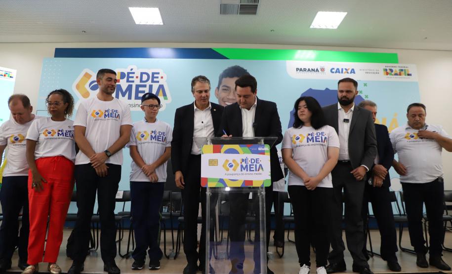 Com 89 mil estudantes do ensino médio elegíveis, Paraná adere ao programa Pé-de-Meia