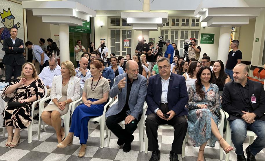 Com apoio do Estado, Hospital Pequeno Príncipe inaugura oito novos leitos de UTI