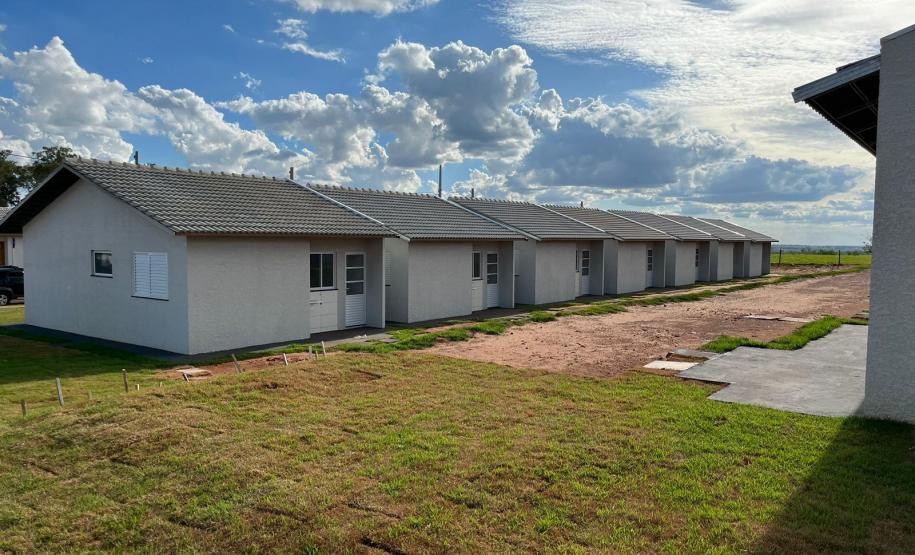 Novos residenciais beneficiam 237 famílias em Londrina e Santa Cruz de Monte Castelo