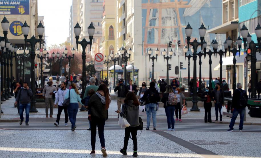 Decreto de Baixo Risco ajuda Paraná a bater novo recorde de tempo de abertura de empresas