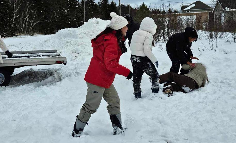Mulheres do futuro: Ganhando o Mundo já deu oportunidade a 781 meninas da rede estadual - Meninas representam 62% do total de participantes do Ganhando o Mundo