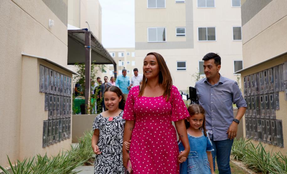 O governador Carlos Massa Ratinho Junior participou nesta quarta-feira (24) da inauguração do Residencial Laguna di Valência em Londrina, no Norte.