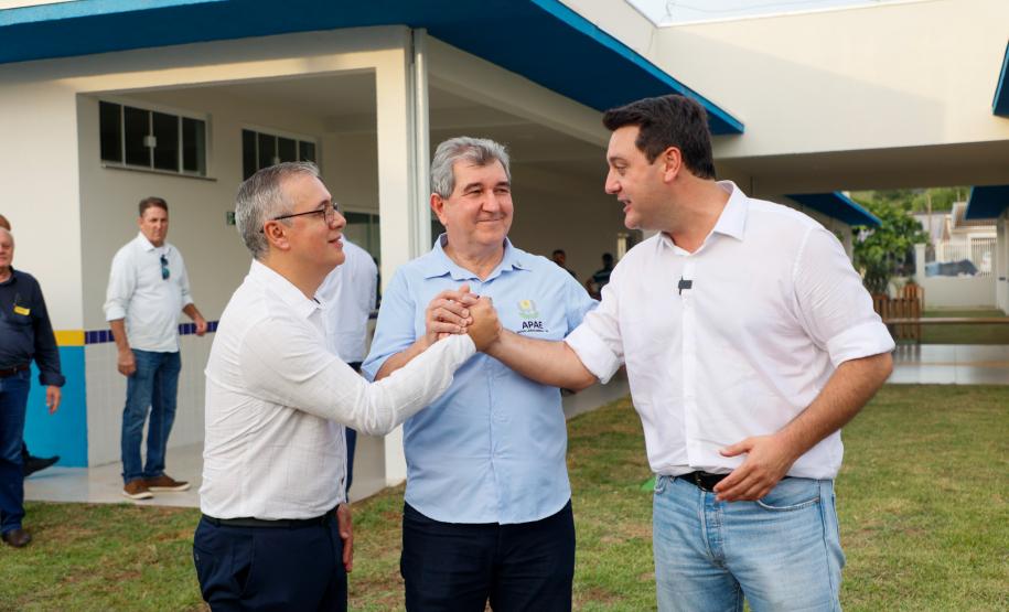 O governador Carlos Massa Ratinho Junior inaugura a Escola de Educação Especial de Nova Laranjeiras, na região Centro-Sul do Paraná.