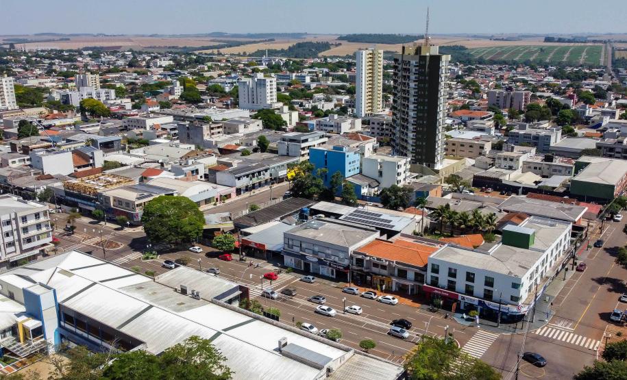 Campo Mourão, 22 de setembro de 2023 - Drone da cidade de Campo Mourão, localizada na região centro-ocidental do Paraná.