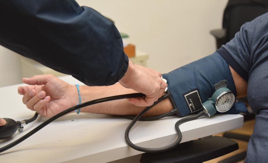 Secretaria da Saúde reforça ações contra hipertensão, que afeta mais de 20% da população
