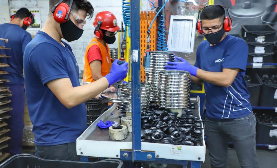 Com 15,6 mil vagas, Paraná liderou geração de empregos para jovens no Sul em fevereiro