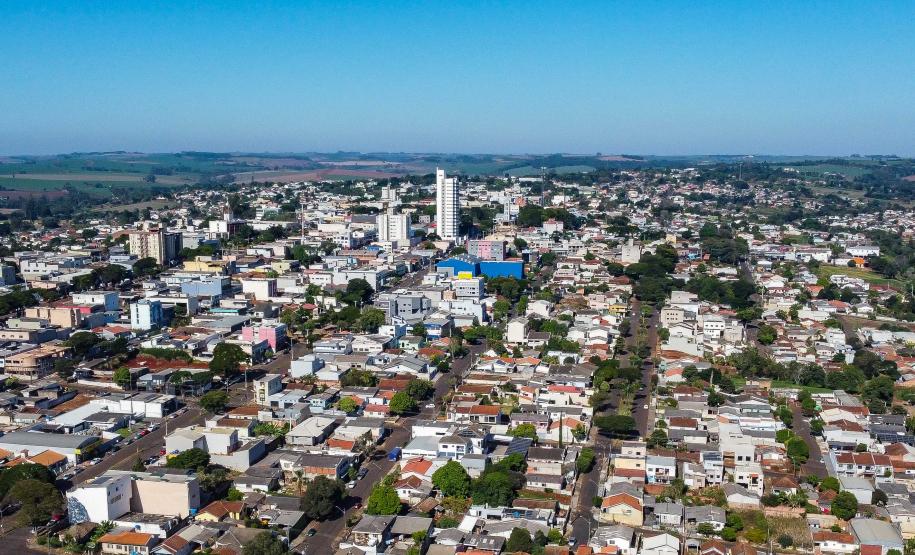 Campo Mourão, 22 de setembro de 2023 - Drone da cidade de Campo Mourão, localizada na região centro-ocidental do Paraná.