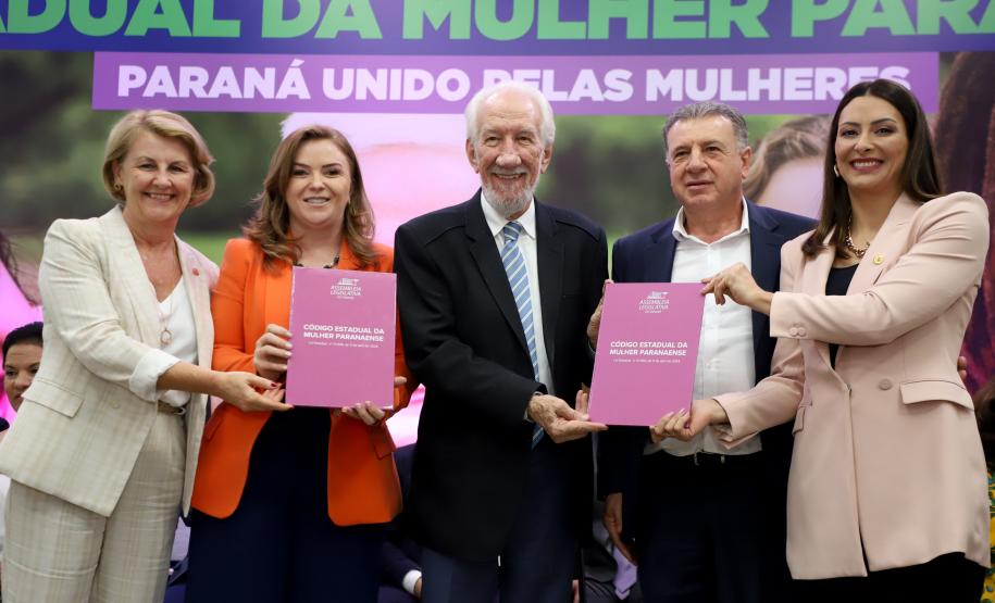 Vice Governador Darci Piana participa do lançamento do código estadual da mulher paranaense.