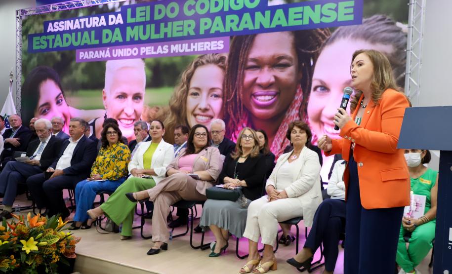 Vice Governador Darci Piana participa do lançamento do código estadual da mulher paranaense.