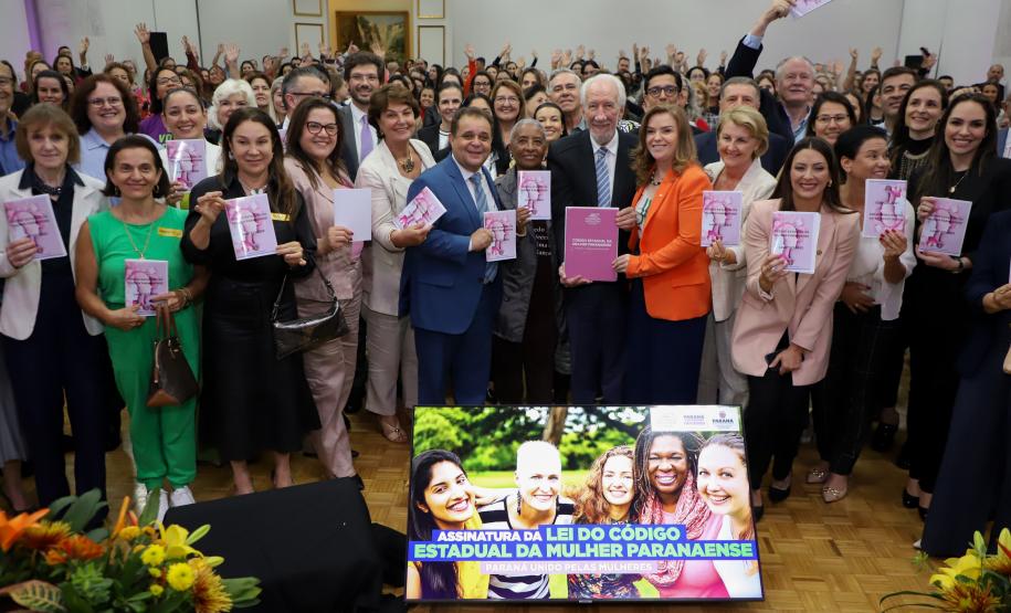 Vice Governador Darci Piana participa do lançamento do código estadual da mulher paranaense.