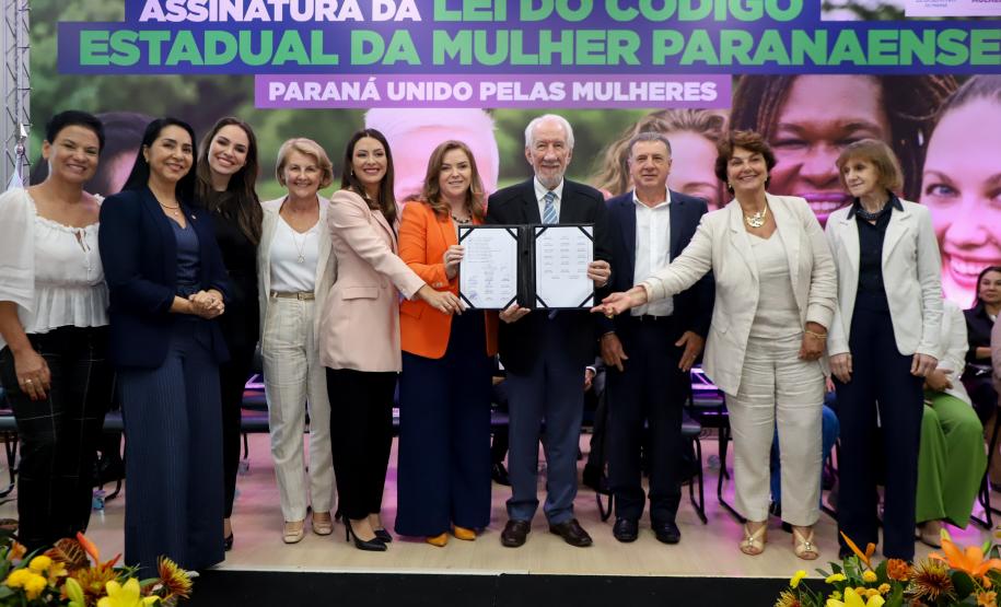 Vice Governador Darci Piana participa do lançamento do código estadual da mulher paranaense.