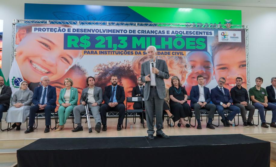 O governador em exercício Darci Piana assina nesta terca-feira (14), repasse de R$ 20.588.583,90 do Fundo Estadual para Infância e Adolescência - FIA/PR para 259 Organizações da Sociedade Civil.