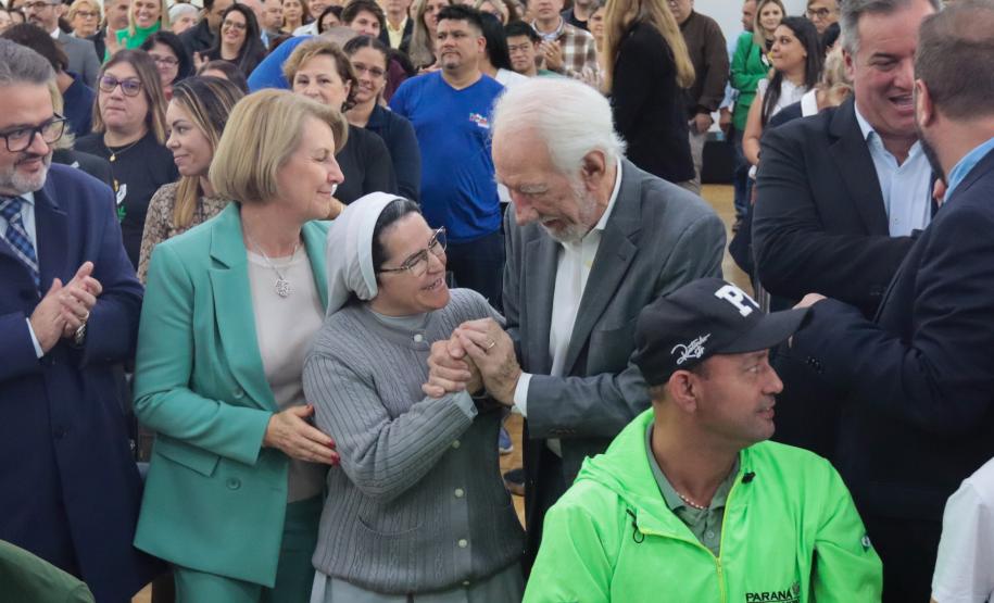 O governador em exercício Darci Piana assina nesta terca-feira (14), repasse de R$ 20.588.583,90 do Fundo Estadual para Infância e Adolescência - FIA/PR para 259 Organizações da Sociedade Civil.