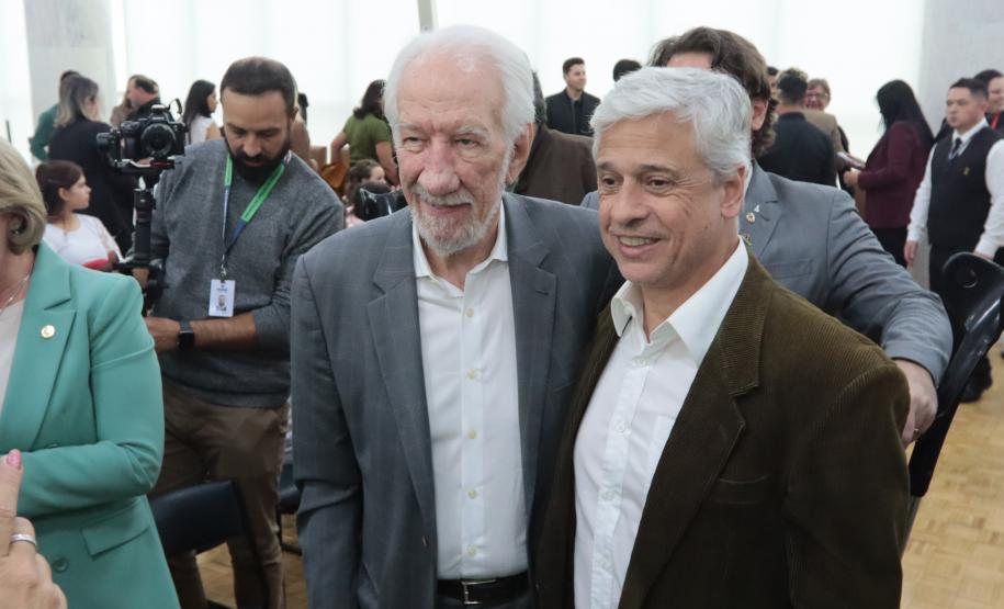 O governador em exercício Darci Piana assina nesta terca-feira (14), repasse de R$ 20.588.583,90 do Fundo Estadual para Infância e Adolescência - FIA/PR para 259 Organizações da Sociedade Civil.