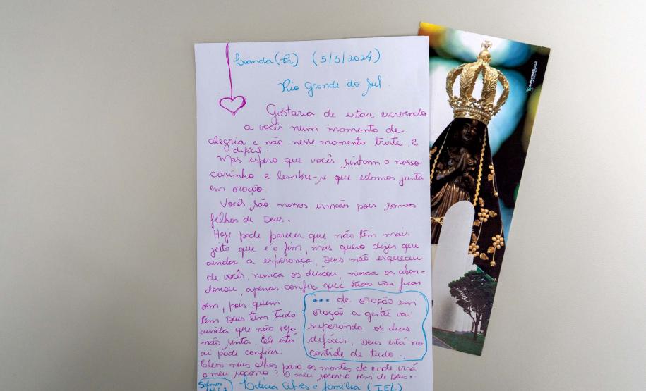 Carta enviada por uma moradora de Loanda, no Noroeste do Paraná, em apoio às pessoas que estão trabalhando nos resgates.