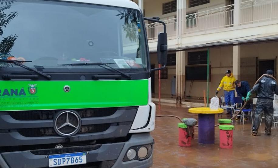 Mais 30 caminhões-pipa do IAT vão se juntar ao comboio de apoio às vítimas das chuvas no RS