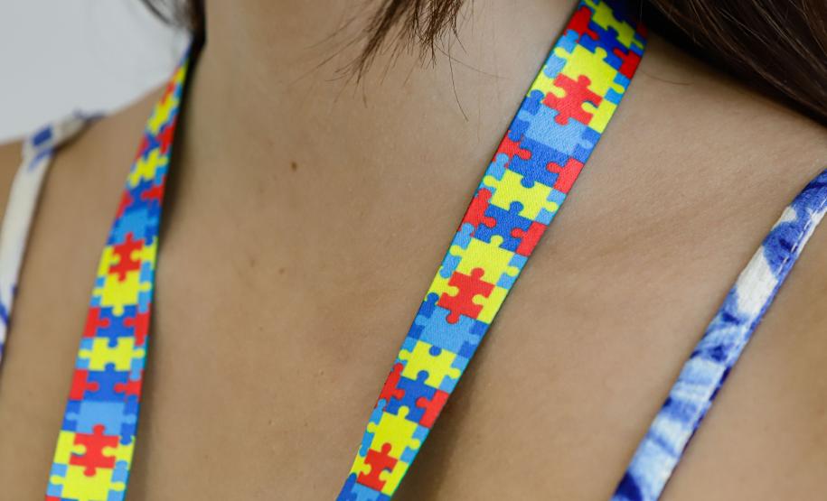 Curitiba, 02 de abril de 2024 - Cordão para utilização de autistas.