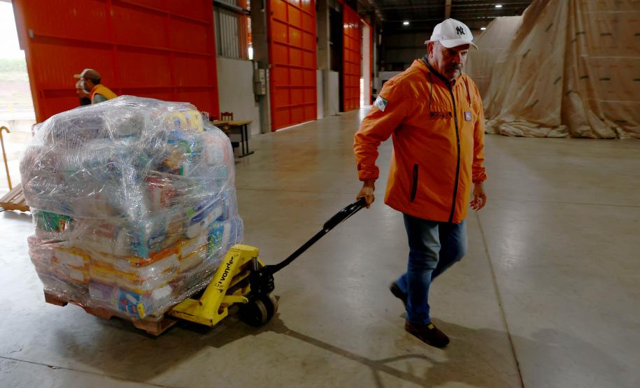 Campanha do Estado chega a 13,2 mil toneladas de doações enviadas ao Rio Grande do Sul