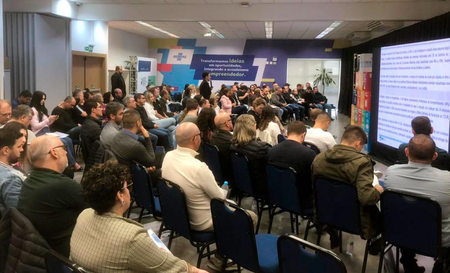 Jucepar leva informação sobre Decreto do Baixo Risco a 72 municípios do Oeste e Sudoeste