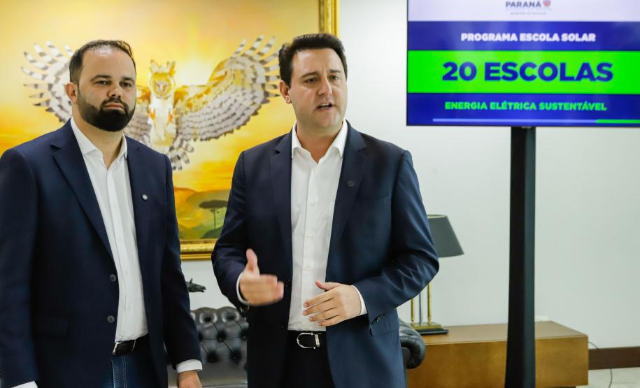 Governador anuncia pacote para educação com seis novas escolas, ampliações e placas solares